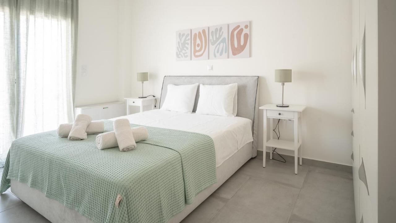 A Brand New, Beautifully Decorated Maisonette. *