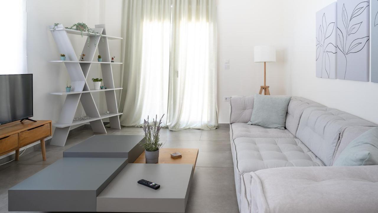 Apartment A Brand New, Beautifully Decorated Maisonette. *