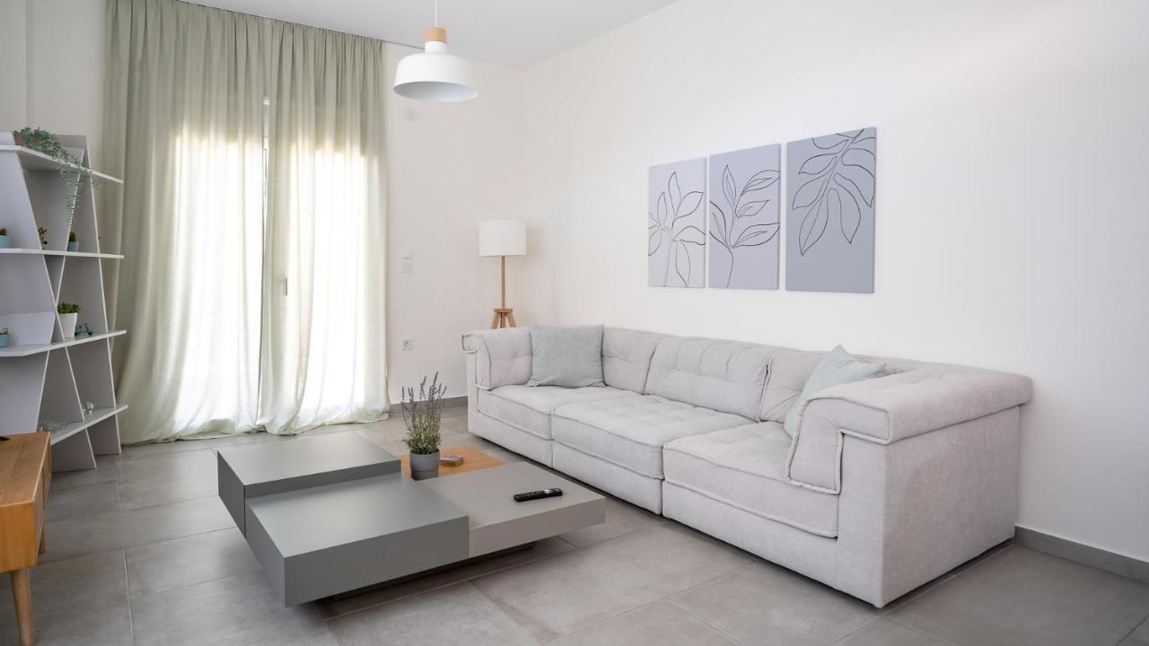 Apartment A Brand New, Beautifully Decorated Maisonette. *